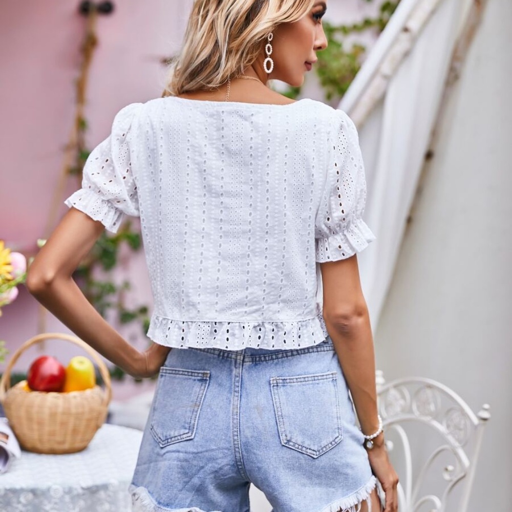 boho white puff sleeve ruffle eyelet crop top - Picture 3 of 4